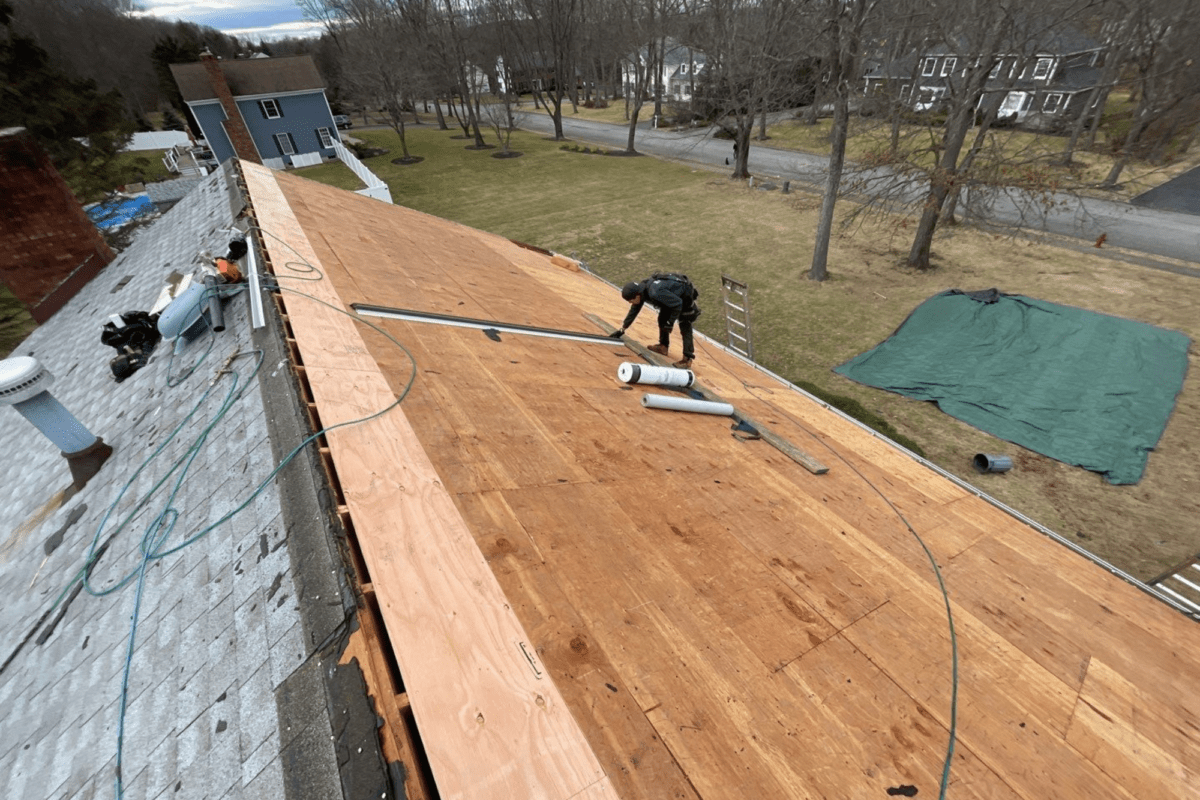 |siding and roof replacement