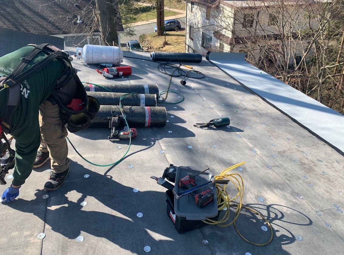 The Homeowner’s Guide to Handling Storm Damage Roof Repair